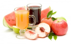 Tại sao bạn nên uống nước ép trái cây tươi mỗi ngày?