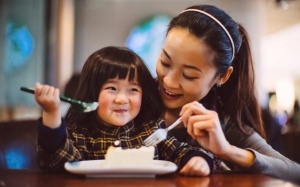 Khoa học lý giải vì sao những gì bạn ăn có thể ảnh hưởng tới tâm trạng