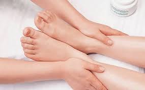 Lợi ích của việc xoa bóp bàn chân trước khi đi ngủ