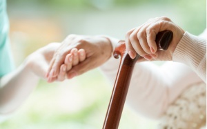 Ngoài calci, còn dưỡng chất nào giúp chống loãng xương?