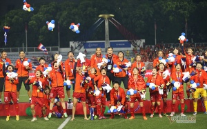 Kiên cường đánh bại Thái Lan, tuyển bóng đá nữ Việt Nam vô địch SeaGames 30