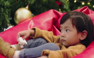 Đồ chơi, phụ kiện trang trí Giáng sinh đầy độc hại: Sự thực hay chỉ là lo lắng thái quá?