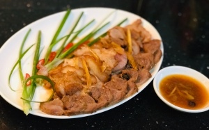 Cuối tuần, đổi vị cho cả nhà với món chân giò om ngũ vị