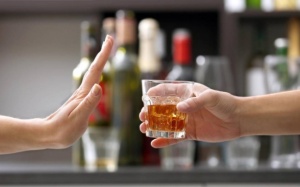 7 mẹo giúp bạn uống ít rượu bia hơn trong năm mới