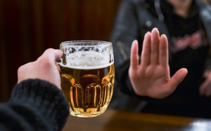 10 mẹo giúp bạn cai rượu bia tại nhà hiệu quả