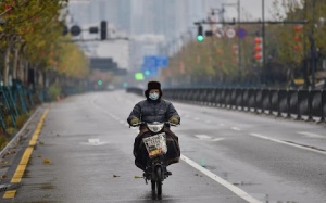 Video: Người dân Vũ Hán đang sống thế nào giữa vùng dịch virus Corona?