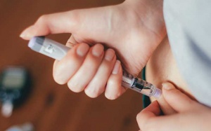8 dấu hiệu cảnh báo bạn đang bị kháng insulin