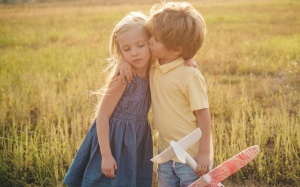 Tử vi thứ Sáu (6/3/2020): Thiên Bình đang được ai đó 'cảm nắng'