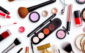 4 thói quen sử dụng mỹ phẩm thông minh vào mùa hè 