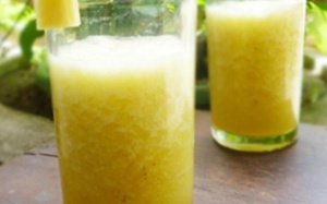 Bật mí công thức sinh tố dứa đẹp da giảm cân