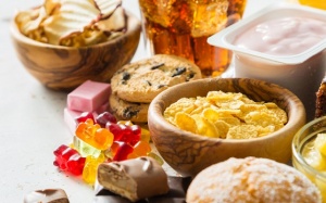 Tại sao hạn chế các thực phẩm có tính acid giúp cải thiện sức khỏe?