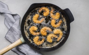 Nên dùng loại dầu nào để chiên rán thực phẩm?