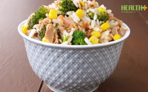 Mách bạn công thức cơm rang gạo lứt thơm ngon mà vẫn giảm cân