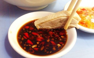 Ăn nhiều xì dầu (nước tương, maggi) có thể gây ung thư và các bệnh tim mạch?