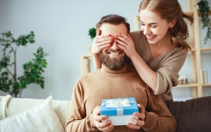 Tử vi Chủ nhật (22/3/2020): Nhân Mã nên bí mật chuẩn bị quà cho người yêu