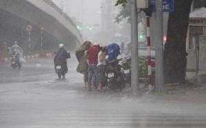 Dự báo thời tiết đêm 23/3 và ngày 24/3: Bắc Bộ có mưa rào và dông, cảnh báo dông, lốc, mưa đá