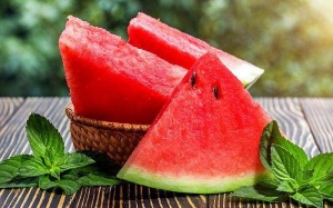 Ăn dưa hấu nhận ngay 11 lợi ích cho sức khỏe