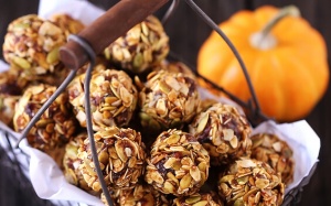 5 phút làm bánh yến mạch socola giảm cân không cần lò nướng