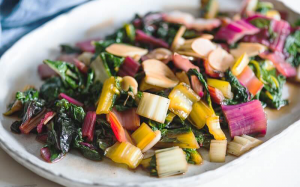 9 món rau xào giòn, ngọt, ngon cho mâm cơm nhiều màu sắc