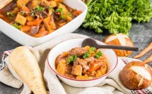 Thịt bò hầm rau củ - Hương vị của hạnh phúc gia đình