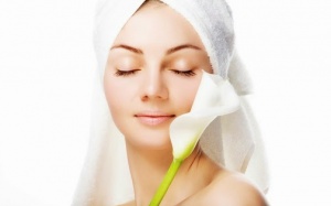 10 thành phần chống lão hóa trong kem dưỡng da bác sỹ khuyên dùng