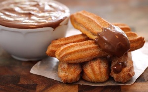 Ăn vặt lạ miệng với quẩy đường Churros