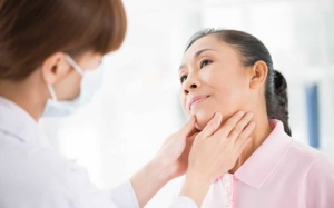 Run do Parkinson và cường giáp uống TPBVSK Vương Lão Kiện được không?