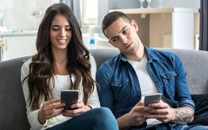 Tử vi thứ Bảy (2/5/2020): Bảo Bình nên cẩn thận với cảm xúc ghen tuông