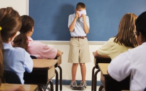 20 tuổi bị tun tay trước đám đông dùng Vương Lão Kiện được không?