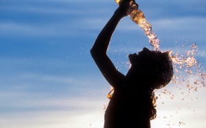 Bạn có biết những cách này để giảm nóng trong người mùa hè?