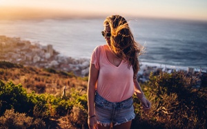 Tử vi thứ Năm (28/5/2020): Song Tử sẽ có ngày mới thoải mái, tự do