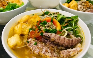 Tối nay ăn gì: Cuối tuần giải nhiệt với bún riêu bề bề