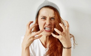 Run tay mỗi khi cáu gắt, xúc động có phải Parkinson không?