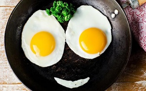 Ăn trứng giúp giảm nguy cơ bị mù lòa do thoái hóa điểm vàng?