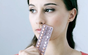 Cải thiện da nổi mụn khi ngừng uống thuốc tránh thai 