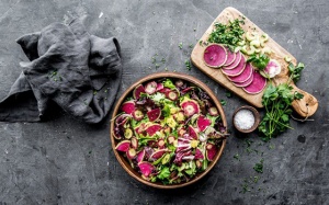 Một vài mẹo giúp bạn có món salad hấp dẫn hơn, tốt cho não bộ