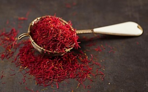 Nhụy hoa nghệ tây có giúp giảm trầm cảm sau sinh?