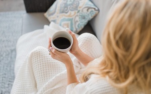 Phụ nữ mang thai có uống cà phê khử caffeine được không?