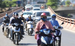 Dự báo thời tiết: Bắc Bộ chiều tối và đêm có mưa rào và dông, Trung Bộ nắng nóng