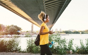 Đi bộ ngay sau khi ăn có lợi, hại gì cho sức khỏe? 