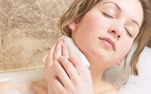 'Rước” bệnh vào thân do tắm sai cách