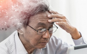 Thường xuyên suy nghĩ tiêu cực khiến bạn dễ mắc bệnh Alzheimer