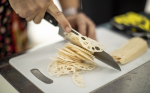 Lợi ích của củ sen: Từ giảm cân đến giảm căng thẳng và hơn thế nữa