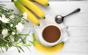 Trà chuối giúp ngủ ngon, phòng bệnh tim mạch 
