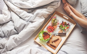 Infographic: Ăn gì để có giấc ngủ ngon, “đánh bay” mất ngủ?