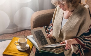 Tử vi thứ Bảy (25/7/2020): Bạch Dương sẽ chìm trong hoài niệm 