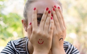 Tử vi Chủ nhật (26/7/2020): Kim Ngưu có thể gặp khó khăn trong việc thể hiện cảm xúc