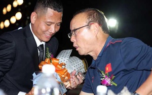 HLV Park Hang-seo gọi cả lão tướng Anh Đức, Việt Nam đúng là quá thiếu tiền đạo rồi