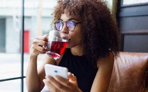 Trà tầm xuân: Vừa tăng cường sức khỏe, vừa giúp làm đẹp