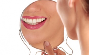 Bảo vệ răng miệng chắc khỏe nên và không nên ăn gì?